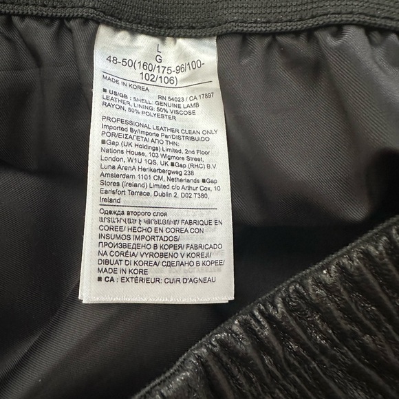 Banana Republic Leather Shorts - Picture 3 of 5